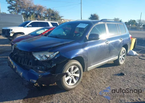 2013 Toyota Highlander Se V6 z USA, uszkodzony, nr VIN 5TDZK3EH3DS131802